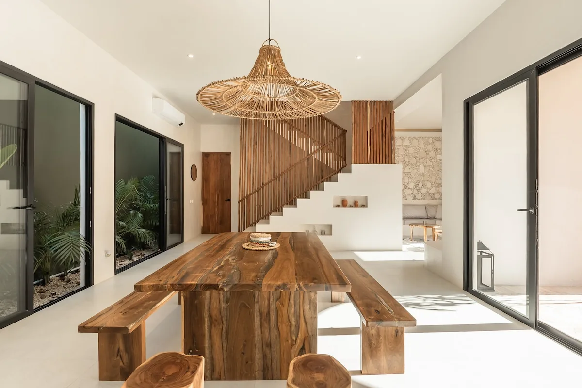 Casa Tabarka villa nueva de 4 recámaras con baños privados y ambiente selvático