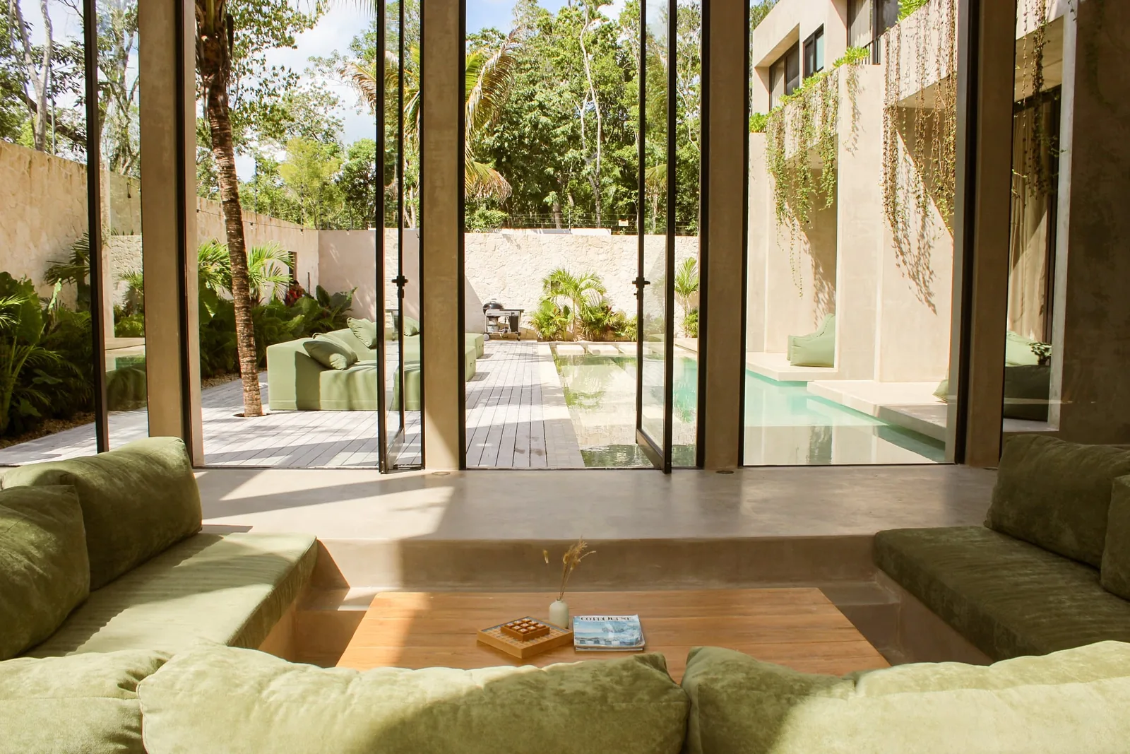 Casa Uulum - Villa de lujo de 6 recámaras en la selva con alberca en azotea