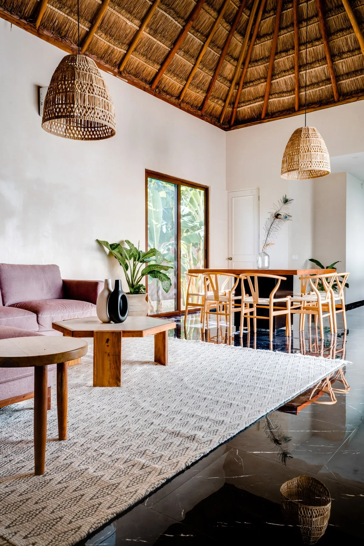 Casa Zorro villa de 4 recámaras con baños privados y acabados de lujo en Región 15